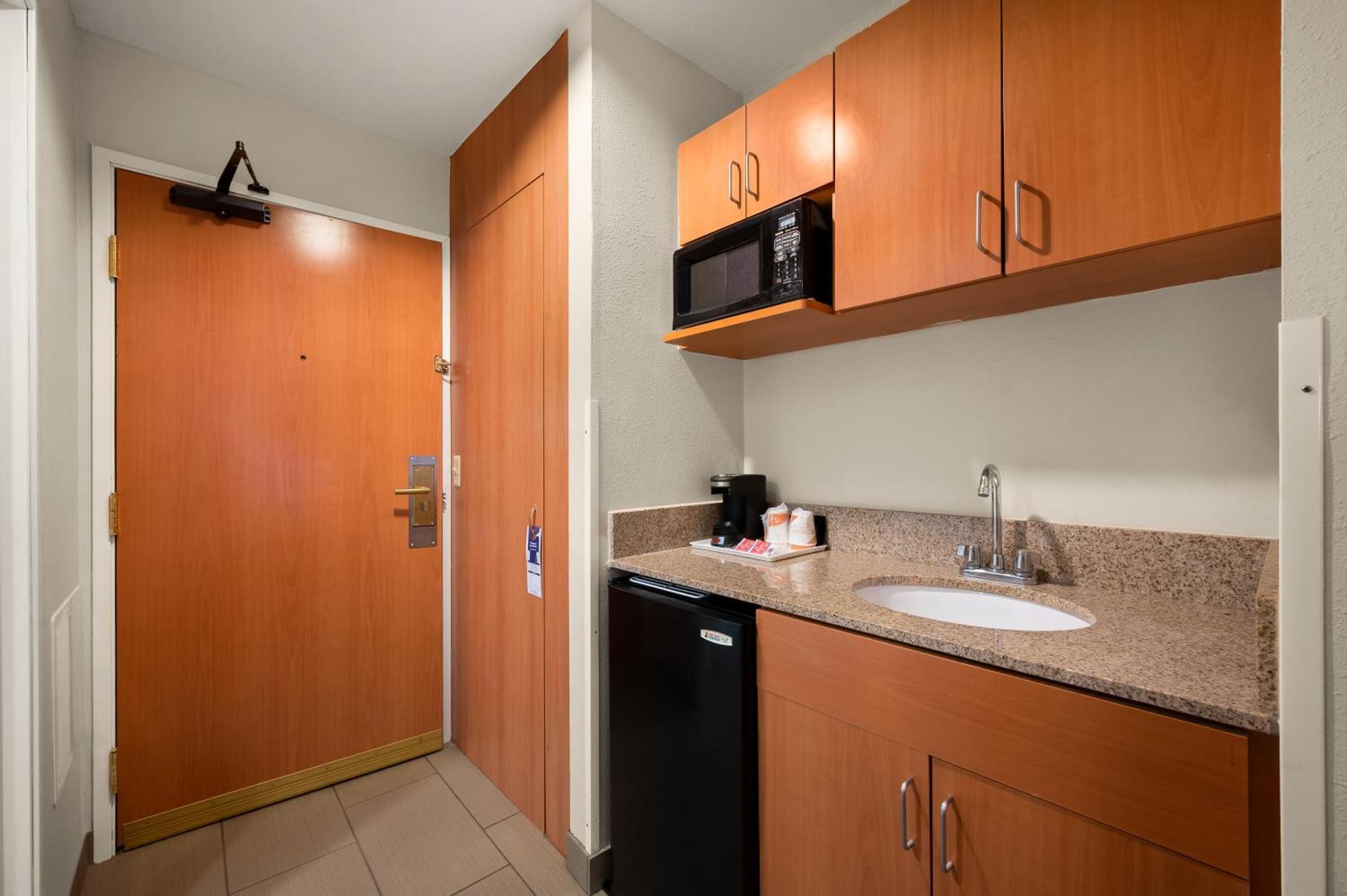 Comfort Inn & Suites Fenton Luaran gambar